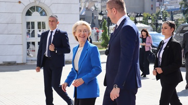 Von der Leyen Üsküp'te Kuzey Makedonya'nın AB'ye ait olduğunu açıkladı