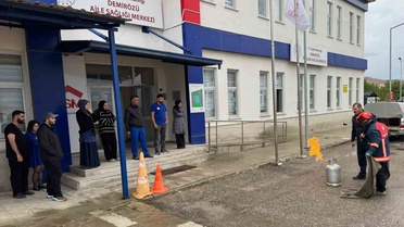Bayburt İtfaiyesi, Demirözü'ndeki sağlık personeline yangın eğitimi verdi