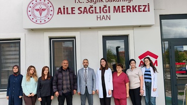 Eskişehir Han'daki sağlık merkezlerinde inceleme yapan Dr. Mimtaş personeli dinledi