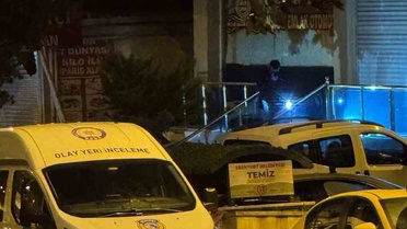 Esenyurt'ta emlak ofisine molotof atan kimliği belirsiz şahıslar aranıyor