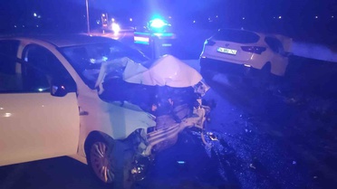Keşan'ın Mecidiye köyünde iki otomobil çarpıştı, 5 kişi yaralandı