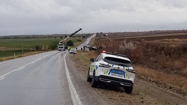 Beyşehir'i Antalya ve Isparta'ya bağlayan yollarda üç ayrı kazada 6 kişi yaralandı