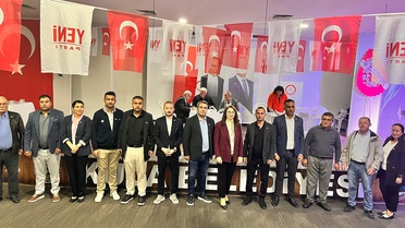YENİ Parti Manisa Kula'da Esen Çınar delegelerin tüm oyunu alarak yeniden seçildi