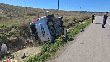 Samsun Vezirköprü'de kontrolden çıkan araç şarampole devrildi, 1 kişi yaralandı