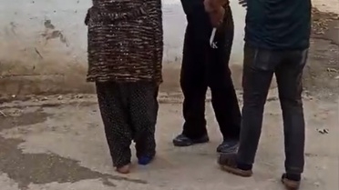 Adıyaman'da iki grup kavga etti, çift bıçaklı şahsı polis biber gazıyla durdurdu