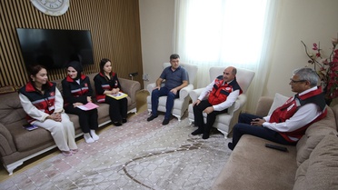 Bakan Göktaş, Antalya'da dördüz bebekleri olan çiftle görüntülü görüştü