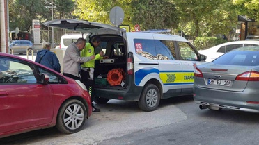 Eskişehir Odunpazarı'nda otomobilin çarptığı yaşlı adam hastaneye kaldırıldı