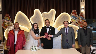 Afyonkarahisar Çay'da Kaymakam Türker, mesai arkadaşlarının nikah şahitliğini üstlendi