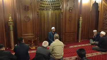 Tuşba İlçe Müftüsü Demirtaş, Nurşin Camii cemaatine namaz ve cihat sohbeti yaptı