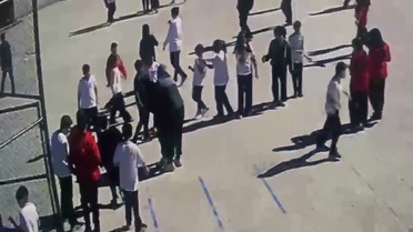 Zonguldak'ta boğazına poğaça kaçan öğrenciyi nöbetçi öğretmen heimlich ile kurtardı
