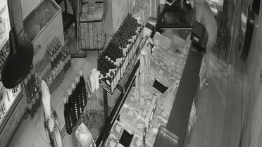 Aksaray'da tornavidayla kapıyı açıp 10 bin TL çalan 14 yaşındaki çocuk tutuklandı