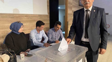 Alaşehir’de YENİ Parti’nin ilk ilçe başkanı Mehmet Kayacık oldu