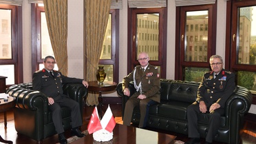 Ankara'da Bayraktaroğlu, Polonya Kara Kuvvetleri Müfettişi Fajkowski'yi kabul etti