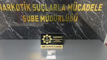 Sakarya'da uyuşturucu operasyonunda 25,68 gram ele geçirildi, 2 şüpheli tutuklandı