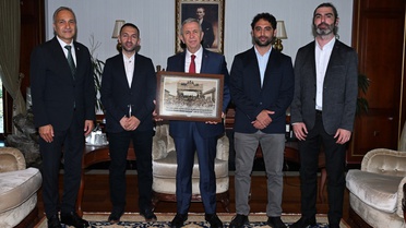 Suat Özçağdaş, Öğretmen Abonman Uygulaması için Mansur Yavaş'a teşekkür etti