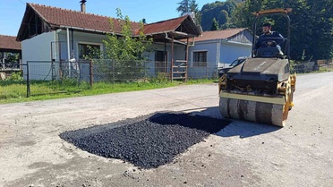 Düzce Gölyaka'da İl Özel İdaresi iki köy yolunda asfalt yama çalışmasını bitirdi