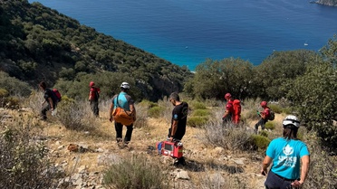 Muğla Fethiye'de Babadağ'dan atlayan Rus yamaç paraşütçü kayalığa düşüp öldü