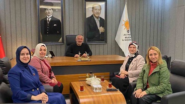AK Parti Kadın Kolları Bölge Teşkilat Başkanı Turan, Bilecik'te ziyaretlerde bulundu