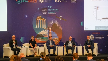 Antalya'da IAC 2026'da radyasyon direncinin uydu arızalarını azaltabileceği belirtildi