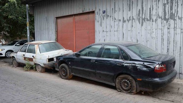 Aydın Efeler'de yıllardır kaldırılmayan plakasız hurda araçlar tepki çekiyor