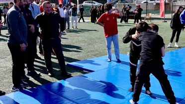 Bilecik'te Amatör Spor Haftası başladı, gençler spor parkurlarında oyunlara katıldı