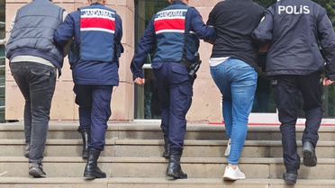 Çorum Dodurga'da uyuşturucu operasyonunda 2 kişi gözaltına alındı, biri tutuklandı