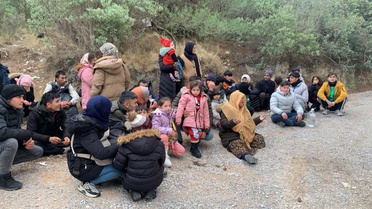 İzmir Seferihisar'da göçmen taşıyan sürücü tutuklandı, 37 kaçak göçmen yakalandı
