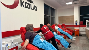 Kartal'da yaşayan 36 kez kan bağışlayan Meryem Çağdaş'a altın madalya takıldı