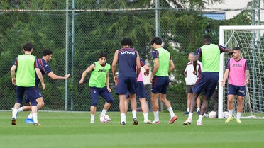 Trabzonspor, deplasmandaki Samsunspor maçı hazırlığını 16.00 antrenmanıyla sürdürdü