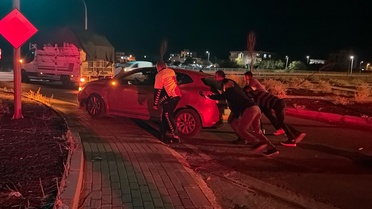 Adıyaman Kahta'da otomobil ile hafif ticari araç çarpıştı, 4 kişi yaralandı