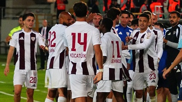 Kerem Dönertaş'ın 46 ve 55. dk. golleriyle Bandırmaspor, Artı Değer Vanspor'u 2-0 yendi