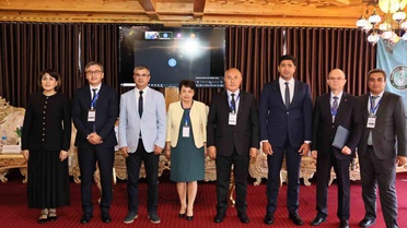 Rektör Oğurlu, Özbekistan'daki finans sempozyumunda bağımsız denetime dikkat çekti