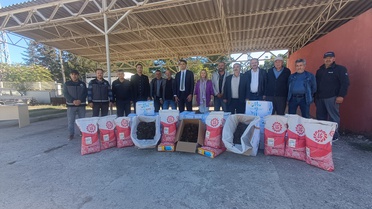 Bilecik Pazaryeri'nde üreticilere 41 bin 750 çilek fidesi dağıtıldı