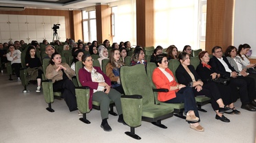 ERÜ'de düzenlenen klinik beslenme seminerinde popüler diyetler masaya yatırıldı