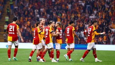 Galatasaray, Kasımpaşa'yı 3-1 yenerek 39 maçlık iç saha yenilmezliğini sürdürdü.