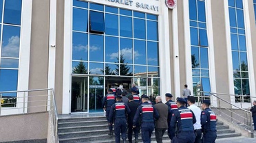 Gölcük merkezli operasyonda 7 şüpheli tutuklandı, 11 cep telefonu ele geçirildi