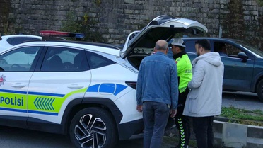 Zonguldak'ta üç kara yolunda eş zamanlı denetimde kemer takmayanlara ceza kesildi