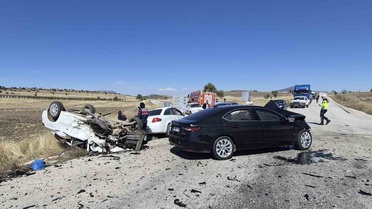 Burdur Yeşilova'da 3 araçlı kazada ağır yaralanan kişi 2 gün sonra yaşamını yitirdi