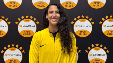 Deniz Uyanık, A Milli Kadın Voleybol Takımı'yla yazını iki altın madalyayla kapattı
