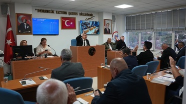 Düzce Belediye Meclisi 17 gündem maddesini karara bağladı, 650 bin TL hibe onaylandı