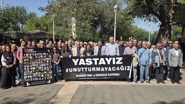 Gaziantep'te 10 Ekim katliamının 11. yılında 104 kişi anıldı, adalet istendi