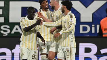 Rize'de gövde gösterisi! Fenerbahçe 3 puanı 3 golle aldı