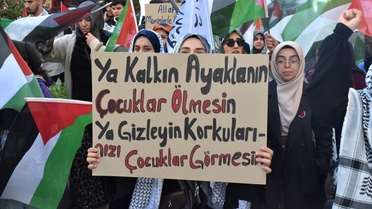 Van'da Gazze'ye destek için düzenlenen Aksa Tufanı Yürüyüşü'ne vatandaşlar katıldı