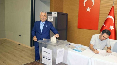 Adana Ticaret Odası seçimlerinde Mehmet Şahbaz yönetim kurulu başkanlığına seçildi