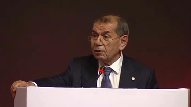 Galatasaray genel kurulu yönetim ve denetim kurulunu ibra etti, Özbek teşekkür etti