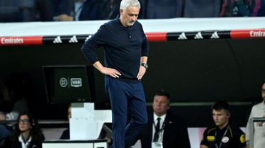 Hakemin üzerine yürüdüler! Olaylı maçta kazanan Real Madrid
