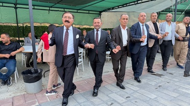 Şemdinli düğününde sağdıç Mehmet Fırat, 11 Cumhuriyet altını sınırı için çağrı yaptı.