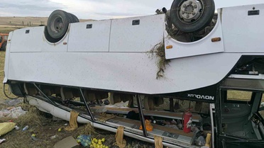 Afyonkarahisar Şuhut'ta midibüs şarampole devrildi, 25 kişi yaralandı