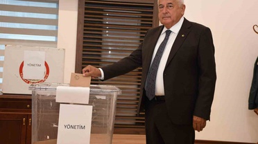 Aydın Ticaret Borsası seçimlerinde Çondur ve Erdel yeniden başkanlıklara seçildi