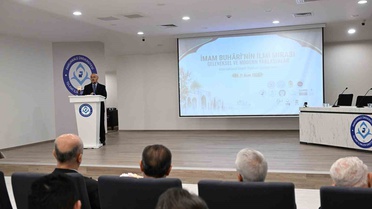 Denizli Valisi Köşger, sempozyumda hadis ve sünnetin doğru anlaşılmasını vurguladı